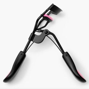 Black and pink eyelash curler